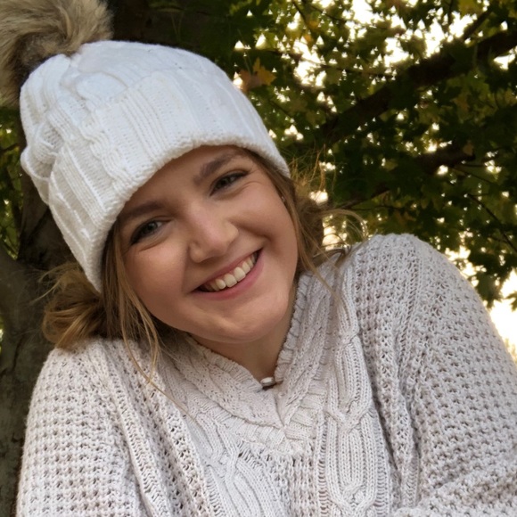 Meet your Posher, Melia - Picture 1 of 1